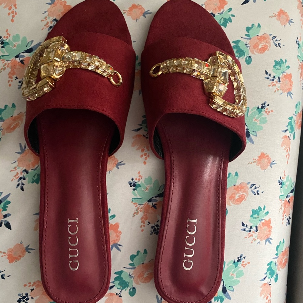 Gucci slippers